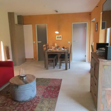 Apartament Guese *